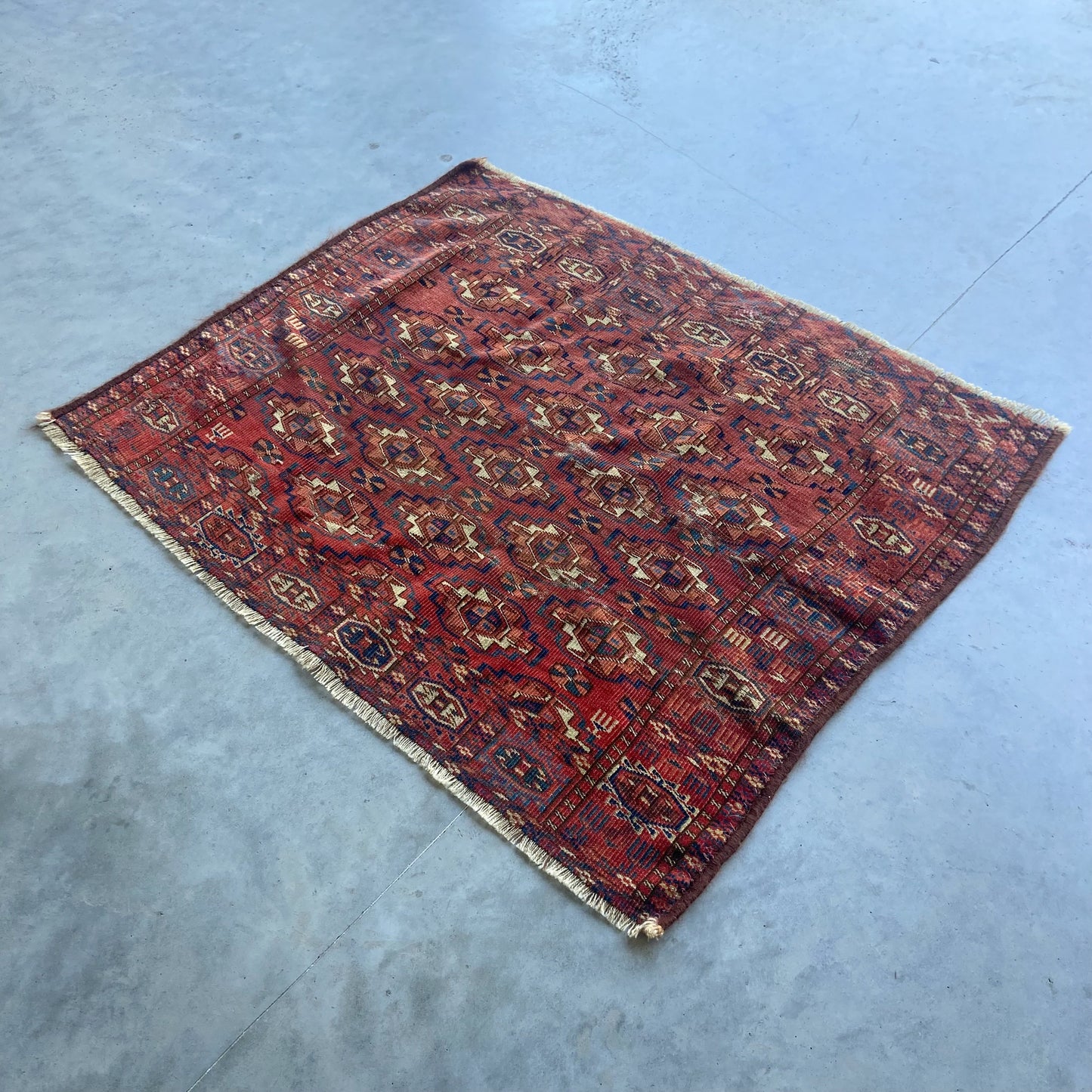 Antique Tekki Accent Rug #R959 - 2'5" x 2'10"