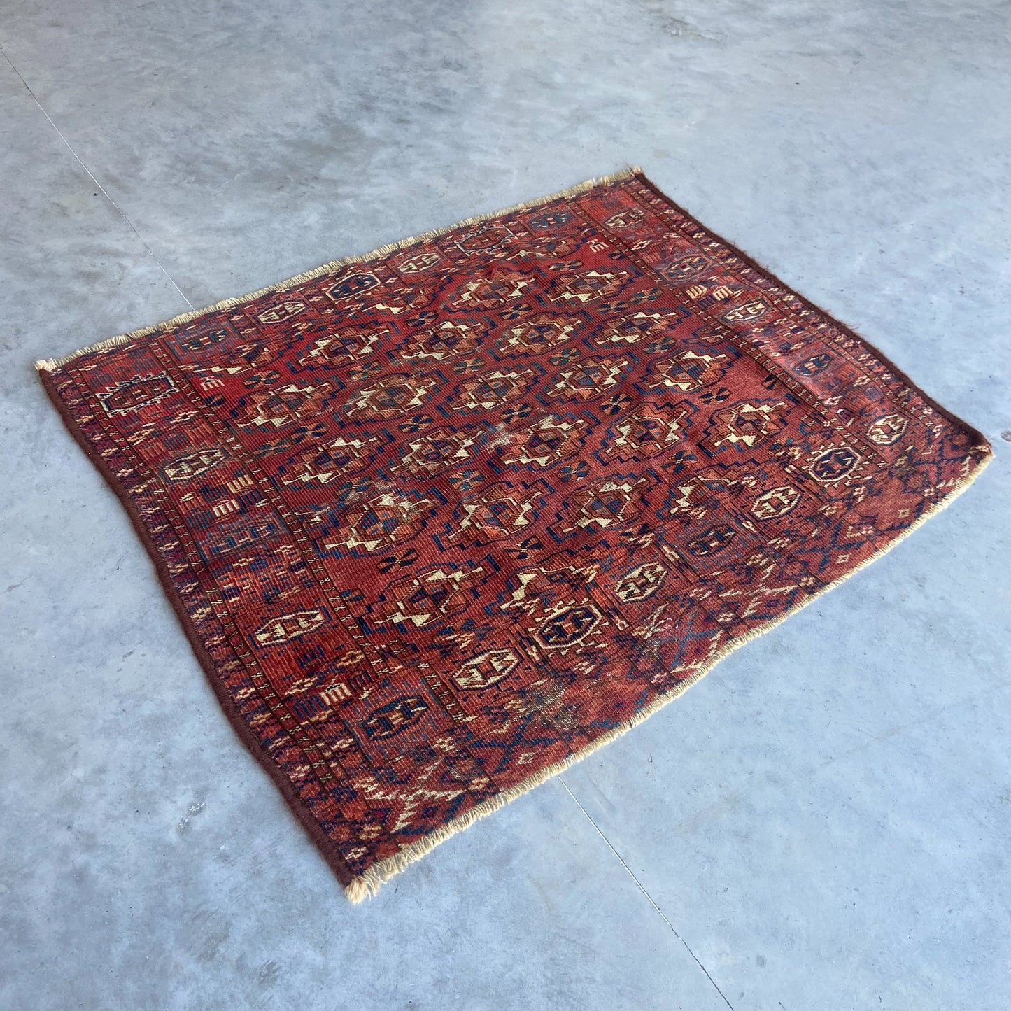 Antique Tekki Accent Rug #R959 - 2'5" x 2'10"