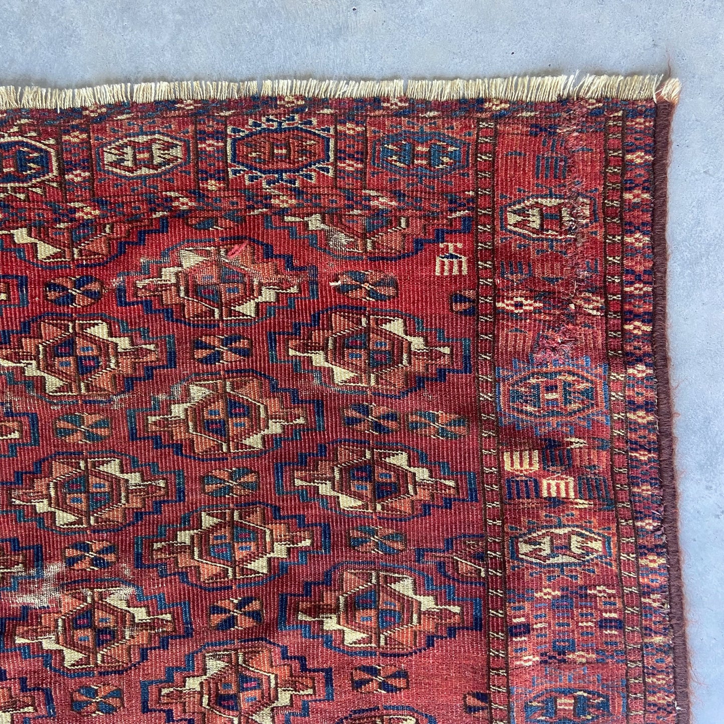 Antique Tekki Accent Rug #R959 - 2'5" x 2'10"