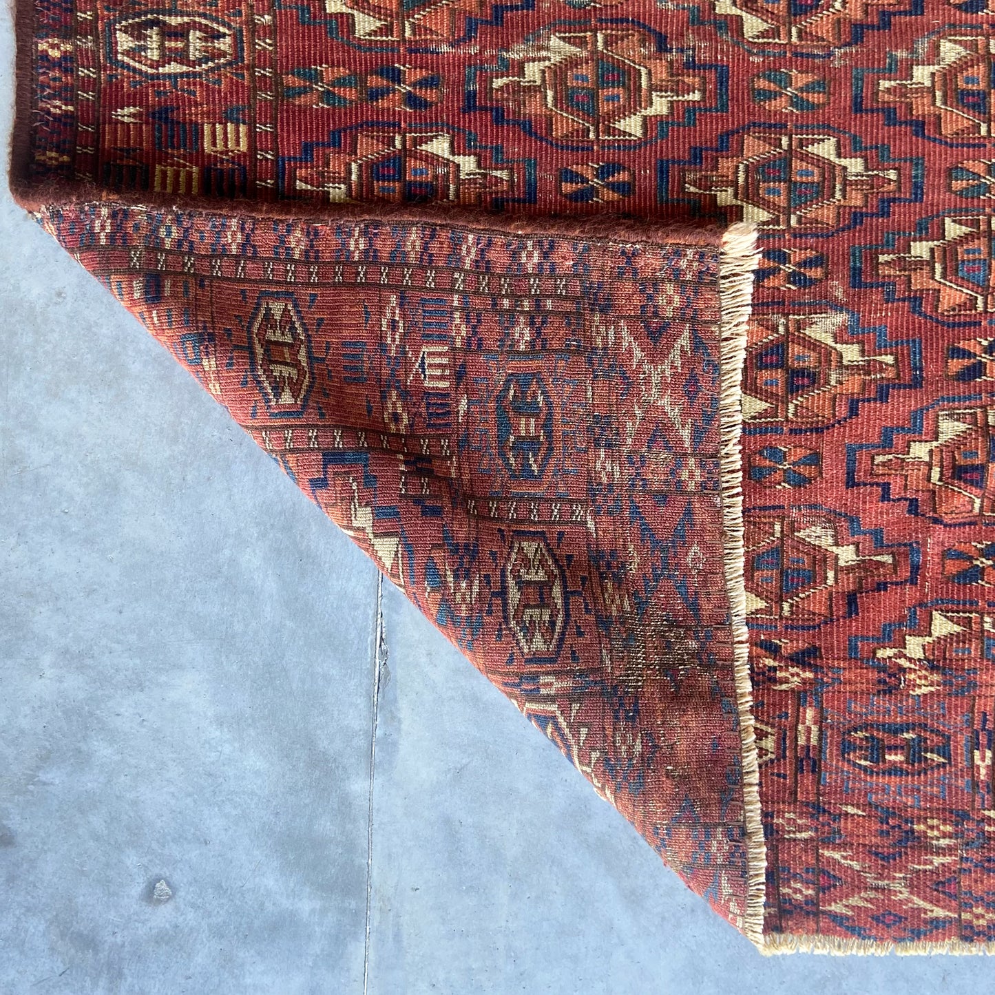 Antique Tekki Accent Rug #R959 - 2'5" x 2'10"