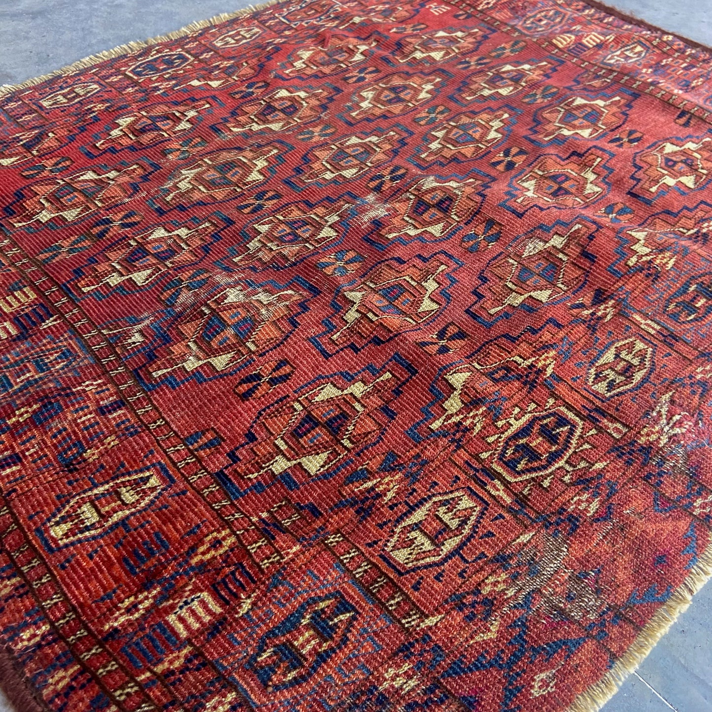 Antique Tekki Accent Rug #R959 - 2'5" x 2'10"