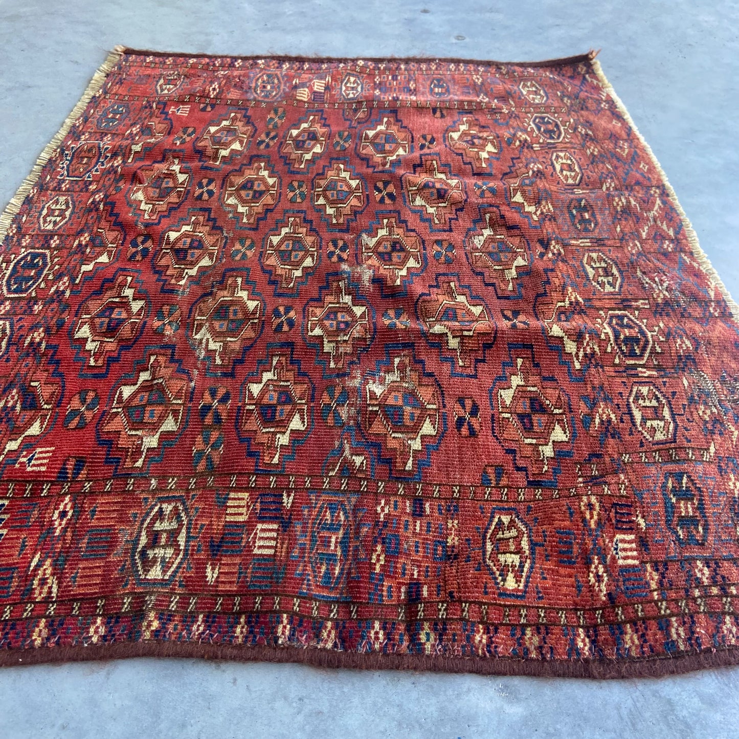 Antique Tekki Accent Rug #R959 - 2'5" x 2'10"