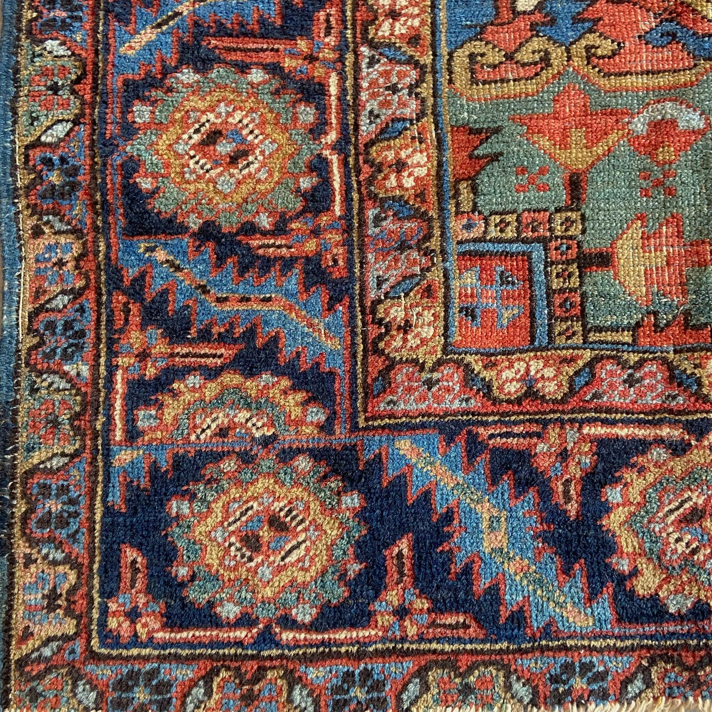 Antique Heriz Area Rug #R983 - 8'1" x 9'10"